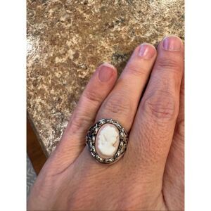 Woman’s never worn cameo ring size 6